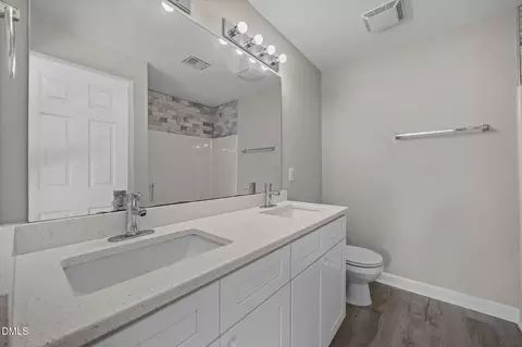 Bath - 929 Morreene Rd #A23, Durham, NC 27705 photo 1 of 4