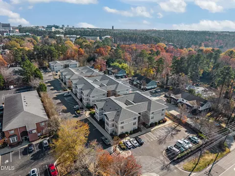 View/Area - 929 Morreene Rd #A23, Durham, NC 27705 photo 4 of 5
