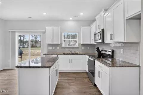 79 Rockwater Way, Zebulon, NC 27597