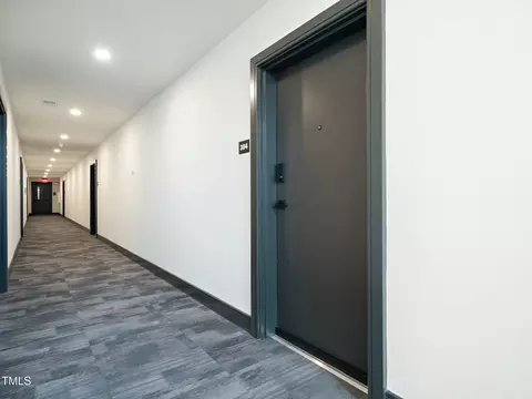 615 W Peace St #304, Raleigh, NC 27605
