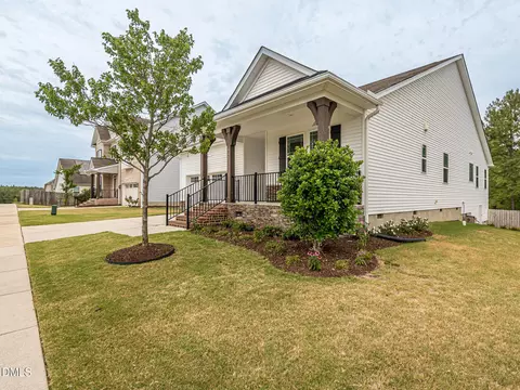 Exterior - 648 Hiddenbrook Dr, Durham, NC 27703 photo 2 of 10