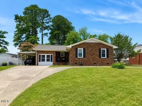 702 Crestview Ave SW, Wilson, NC 27893