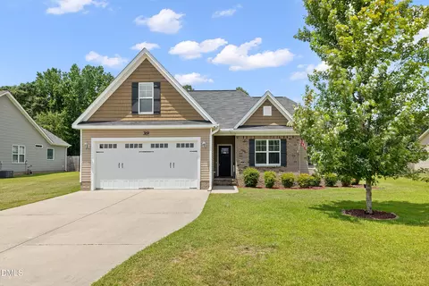 319 Fairfax Dr, Sanford, NC 27332