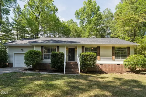 315 Acorn Dr, Sanford, NC 27330
