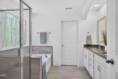 Bath - 634 Starry Sky Dr, Durham, NC 27703 photo 2 of 7