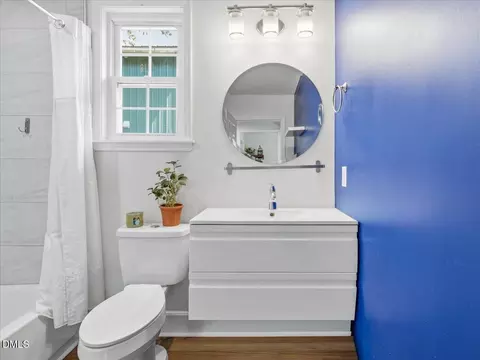 Bath - 1107 Park Ave, Durham, NC 27701 photo 4 of 4