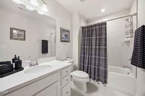 Bath - 408 Judge Ct, Durham, NC 27703 photo 3 of 3