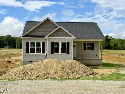 934 Micro Rd W, Selma, NC 27576