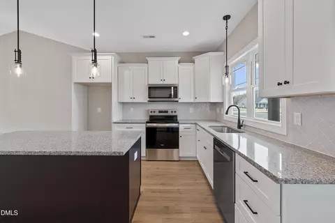 934 Micro Rd W, Selma, NC 27576 photo 8
