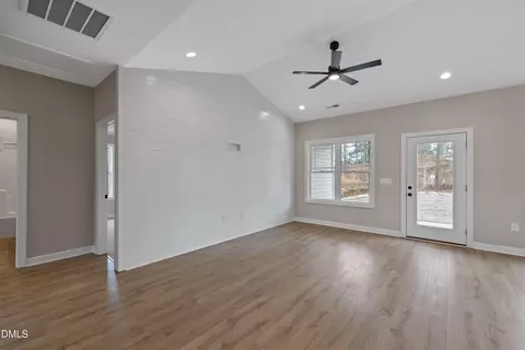 934 Micro Rd W, Selma, NC 27576 photo 12
