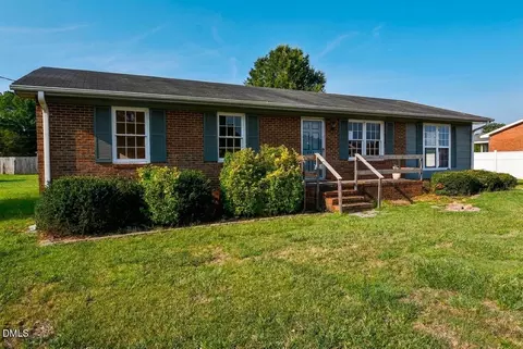 205 W B St, Erwin, NC 28339