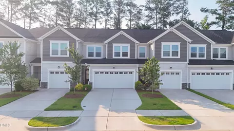 224 Gilder Woods Dr, Garner, NC 27529