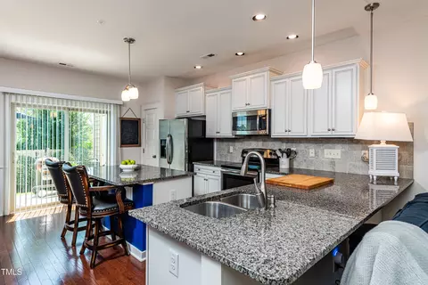 7809 Lillyhurst Dr, Raleigh, NC 27612