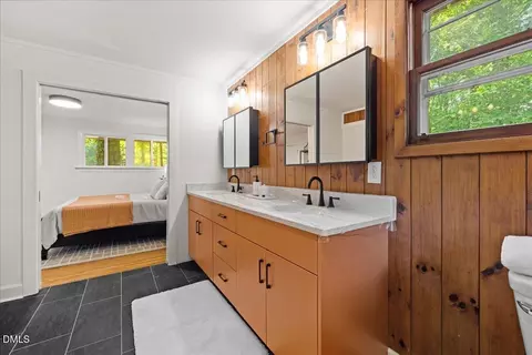 Bath - 4318 Linden Rd, Durham, NC 27705 photo 5 of 7