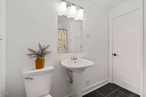 Bath - 4318 Linden Rd, Durham, NC 27705 photo 2 of 7