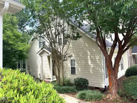 758 Parkside Townes Ct, Wake Forest, NC 27587