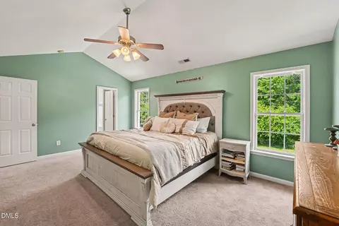 Bedroom - 132 Bonfire Ct, Smithfield, NC 27577 photo 3 of 4