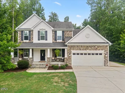 1550 Village Grove Ct, Hillsborough, NC 27278