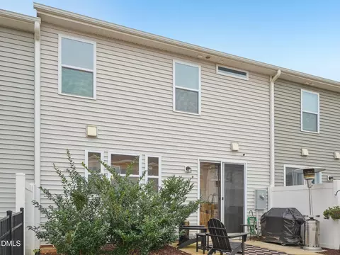 Exterior - 152 Lennei Ln, Garner, NC 27529 photo 5 of 7