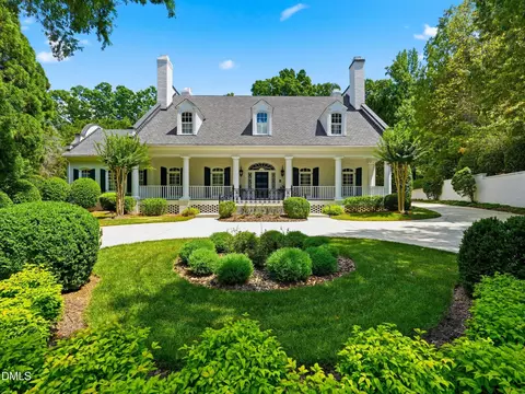 105 Bronzewood Ct, Cary, NC 27518