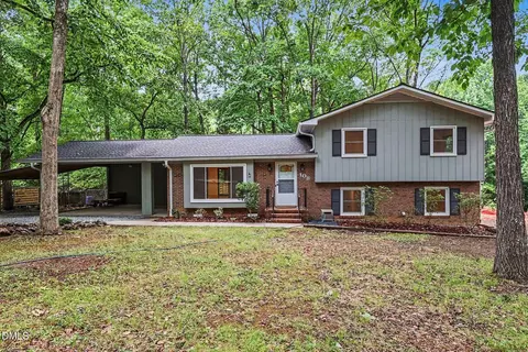 108 Highland Dr, Chapel Hill, NC 27514