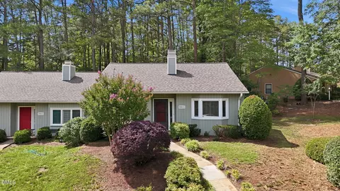 8015 Brown Bark Pl, Raleigh, NC 27615