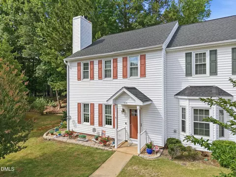 836 Saint Catherines Dr, Wake Forest, NC 27587