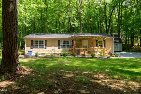 424 Forest Creek Dr, Pittsboro, NC 27312