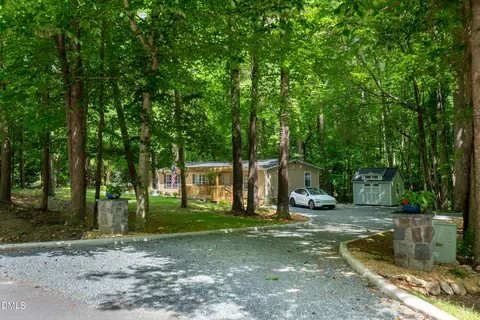 424 Forest Creek Dr, Pittsboro, NC 27312