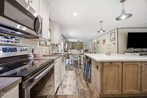 172 Sourwood Ln, Hurdle Mills, NC 27541
