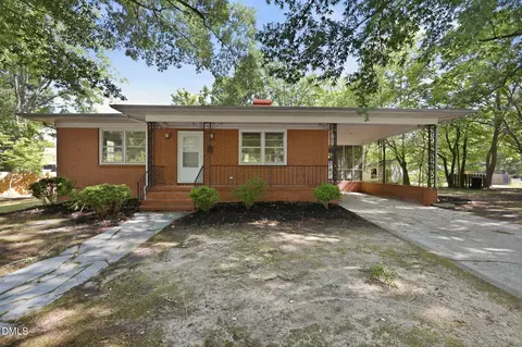 912 Virginia Ave, Burlington, NC 27217