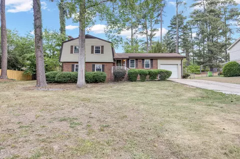 4005 Pin Oak Rd, Raleigh, NC 27604