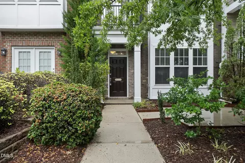 10116 Glen Autumn Rd, Raleigh, NC 27617