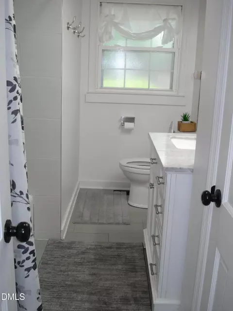 Bath - 1502 Wellons Ave, Dunn, NC 28334 photo 1 of 3