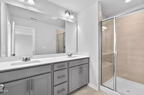 Bath - 324 Marmalade Sky Ln, Wake Forest, NC 27587 photo 2 of 2