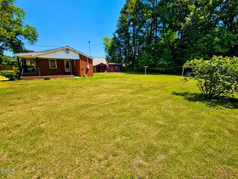 702 N Grimes St, Robersonville, NC 27871