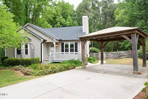 4001 Rockside Hills Dr, Raleigh, NC 27603