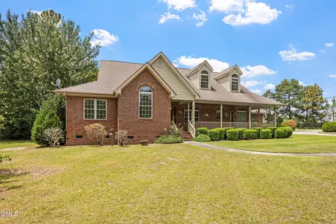 Exterior - 20 Senter Ln, Bunnlevel, NC 28323 photo 3 of 8
