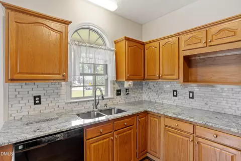 Kitchen - 20 Senter Ln, Bunnlevel, NC 28323 photo 2 of 4