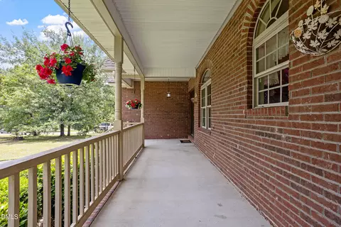 Exterior - 20 Senter Ln, Bunnlevel, NC 28323 photo 5 of 8