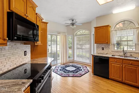 Kitchen - 20 Senter Ln, Bunnlevel, NC 28323 photo 4 of 4
