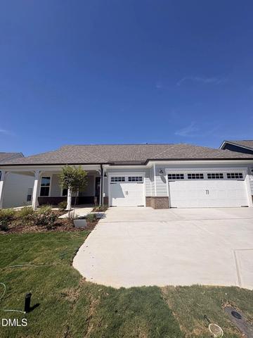 70 E Araco Dr, Clayton, NC 27520