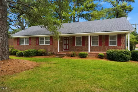 3100 Ridgecrest Dr, Rocky Mount, NC 27803