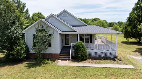 3301 Cloverdale Ct, Efland, NC 27243