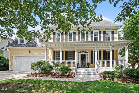 102 Maple Crest Ct, Apex, NC 27502