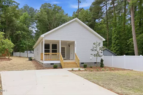 1304 Goldsboro Ave, Sanford, NC 27330