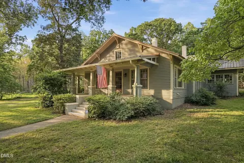 1307 S Chatham Ave, Siler City, NC 27344