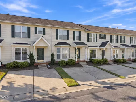 5205 Tanglewood Creek Ct, Raleigh, NC 27610