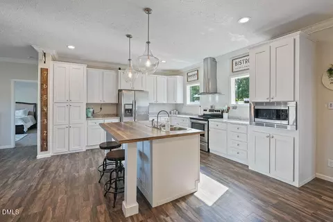 Kitchen - 361 Camelia Rd, Benson, NC 27504 photo 5 of 8