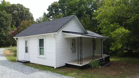 123 E Hill St, Haw River, NC 27258
